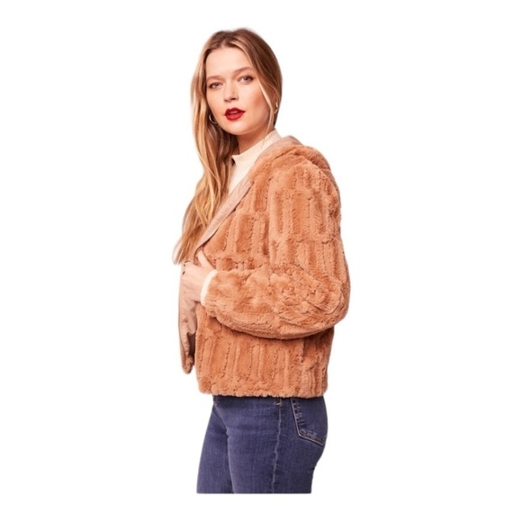 Band of the Free Angel Butterscotch Faux Fur Hooded Jacket Size M NWT - Picture 2 of 5